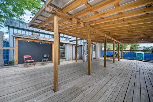 Pet-friendly Harper Farmhouse With Large Deck!