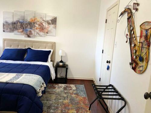 New Listing By Superhost! Walk To Texas Tech!