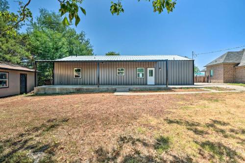 Spacious Palo Pinto Home Private Dock And Pool