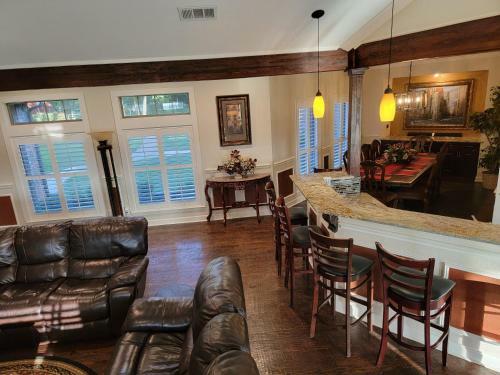 Newly Renovated Private Ranch Get-a-way