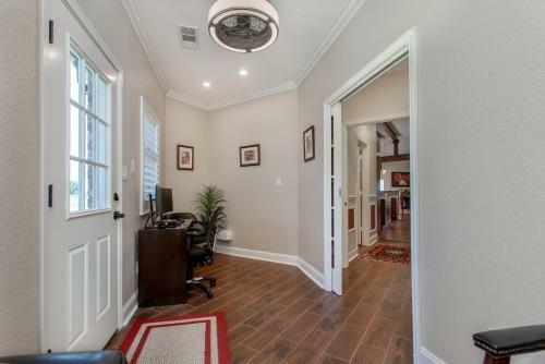 Newly Renovated Private Ranch Get-a-way