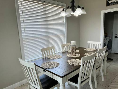 Getaway Home Near Kalahari & Dell Diamond