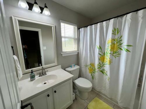 Getaway Home Near Kalahari & Dell Diamond