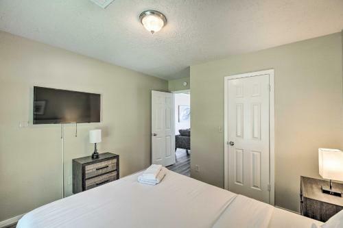 Pet-friendly Seabrook Home With Spacious Yard!