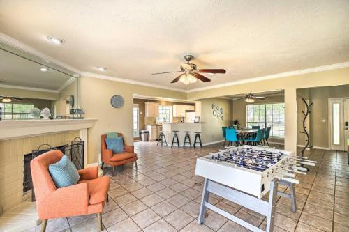 Pet-friendly Seabrook Home With Spacious Yard!