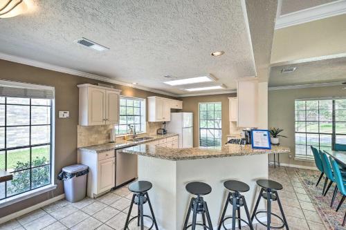 Pet-friendly Seabrook Home With Spacious Yard!