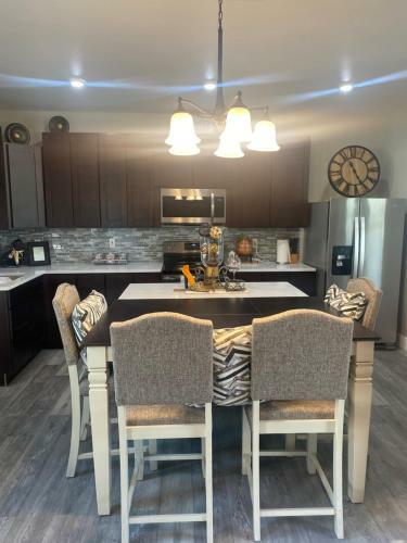 1925 New Charming Fr Bungalow By Riverwalk