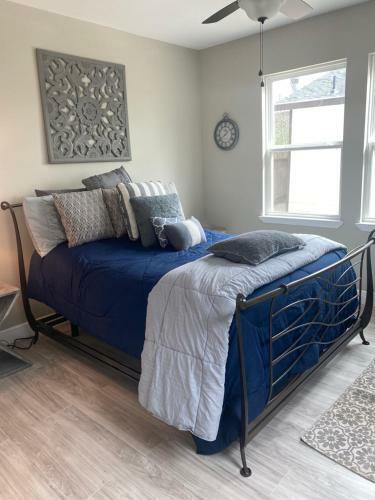 1925 New Charming Fr Bungalow By Riverwalk
