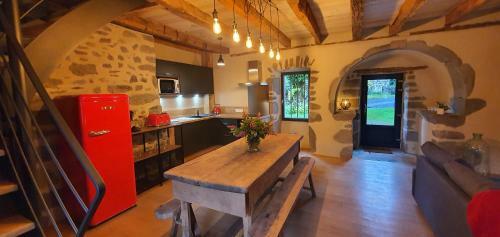 Maison Typique Des Monts Du Cantal