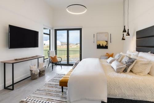 Modern Luxury Retreat At Copper Rock Golf Course