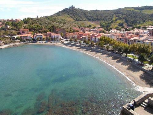 Charming Villa Near Med Pyrenees & Spanish Border