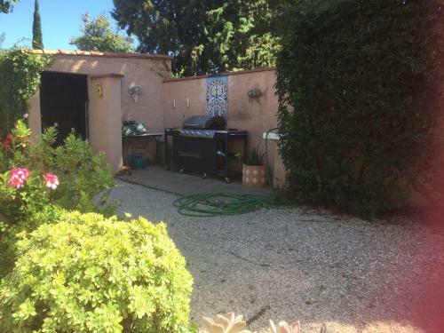 Charming Villa Near Med Pyrenees & Spanish Border