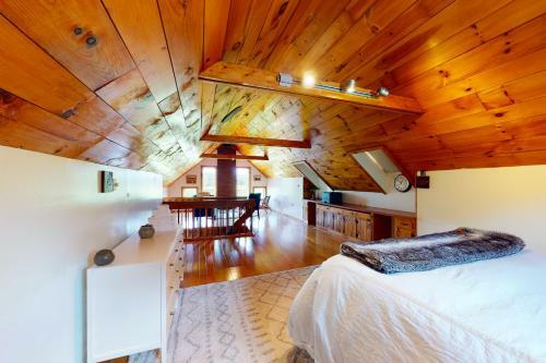 Stowe Hideout Unit 1