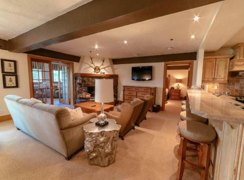 Luxury One Bedroom Apartment Hotel