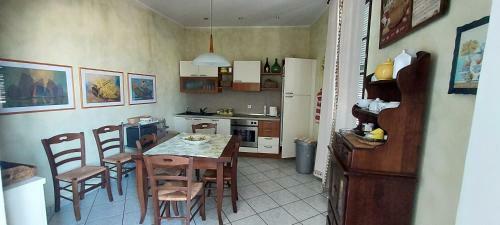 Apartamento Trilocale Mentone Vista Mare