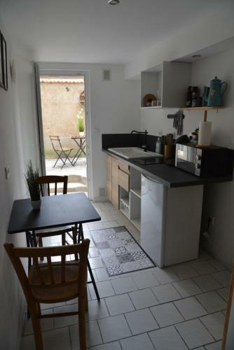 Hostal Dnj Aparthotel