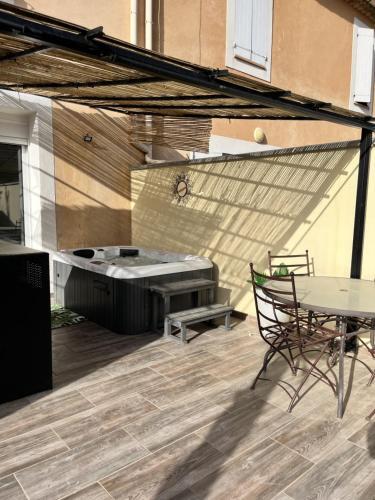 Villa Maison Avec Piscine + Jacuzzi Ext�rieur