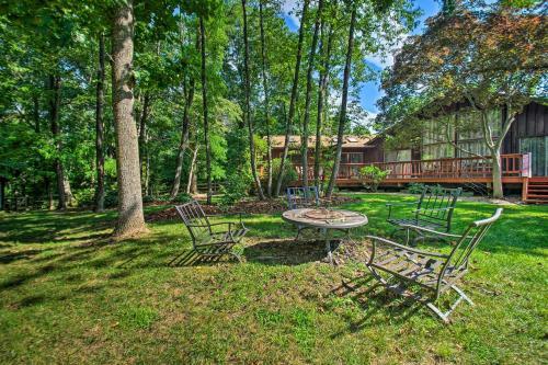 Mcgaheysville Abode With Deck About 2 Mi To Skiing!