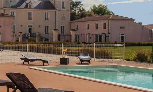 Hotel Chateau De La Sebrandi�re