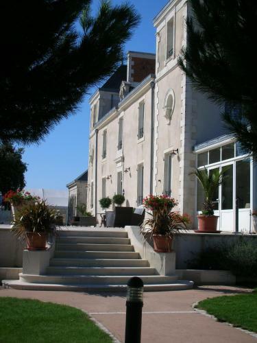 Hotel Chateau De La Sebrandi�re