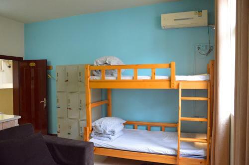 Luoyang Longmen Youth Hostel