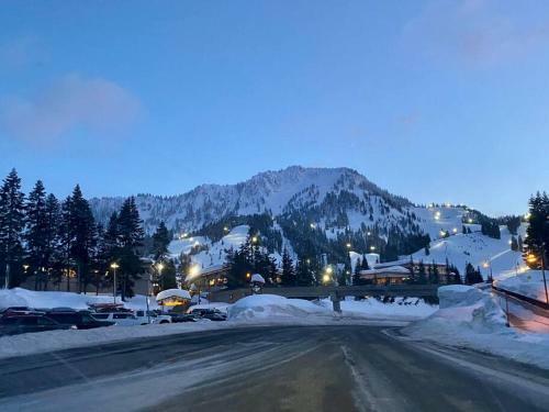 Apartamento Walk To Downtown Leavenworth * Sleeps 6 + Pets * Ground Level Gem!