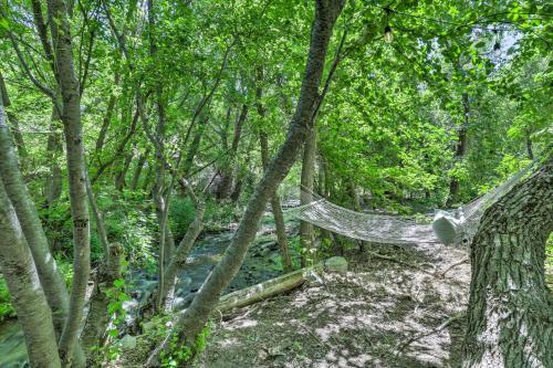 Provo Cabin With Mountain Views, Babbling Creek