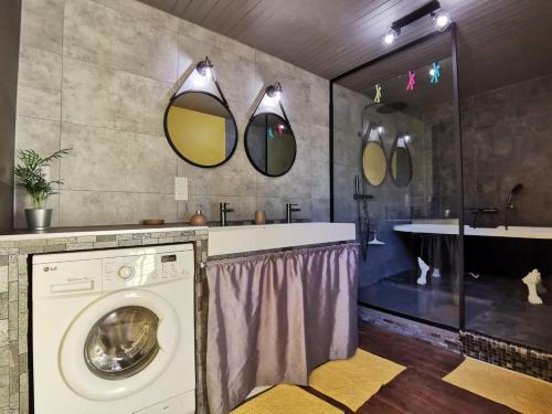 Maison Typique P�rigourdine Avec Piscine