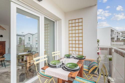 Very Nice Apartment With Balcony And Parking Space - Le Rochelle - Welkeys