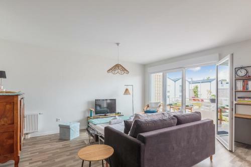 Very Nice Apartment With Balcony And Parking Space - Le Rochelle - Welkeys