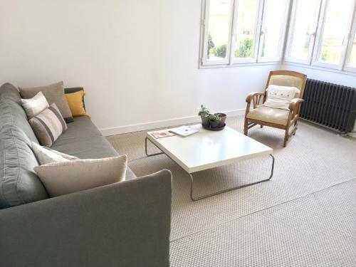 Apartamento Dans Une Maison, Appartement Ind�pendant Et Jardin