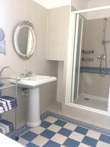 Apartamento Dans Une Maison, Appartement Ind�pendant Et Jardin