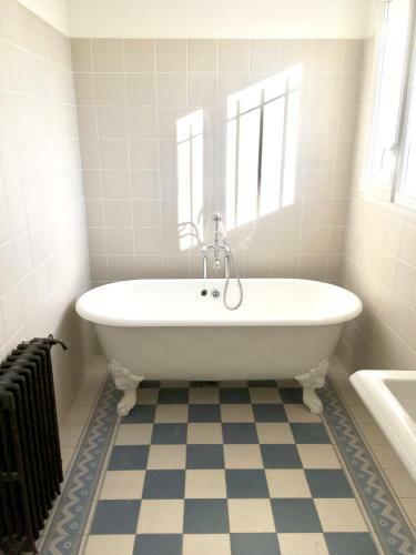Apartamento Dans Une Maison, Appartement Ind�pendant Et Jardin