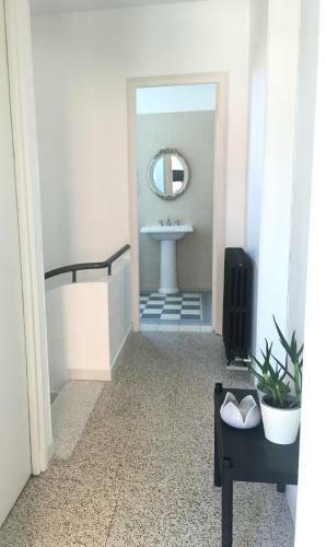 Apartamento Dans Une Maison, Appartement Ind�pendant Et Jardin
