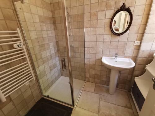 Hostal Ch�teau De Launay Guen