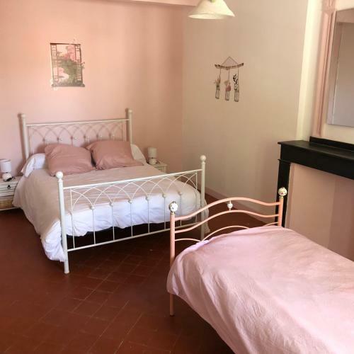 Maison De Village En Pierre
