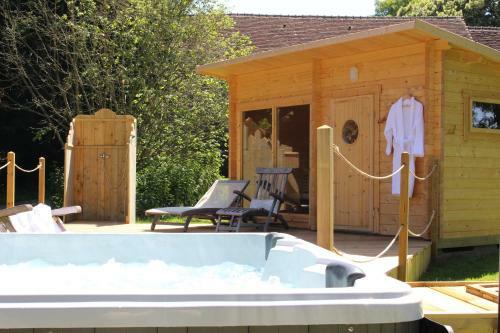 Hostal Le Domaine Du Petit Tertre - Spa En Exterieur