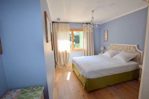 Charming Villa With Swimming Pool