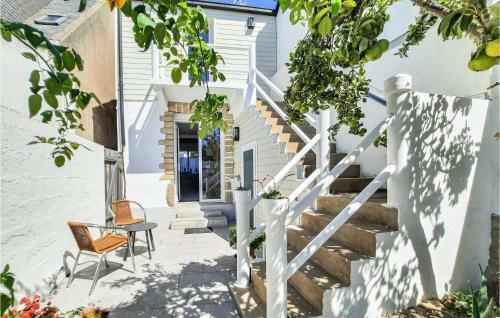 Beautiful Home In Saint-pierre-quiberon With 2 Bedrooms