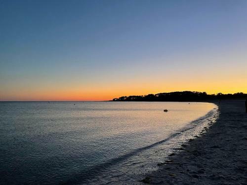 Maison De Vacances � Sarzeau � 5 Min De La Plage � Pieds