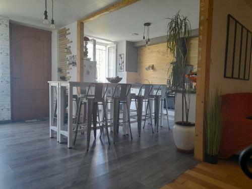 Maison De Village Avec Cour Int�rieure Et Terrasse