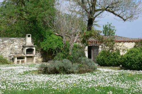 Bed & Breakfast La Ma�sou-pastel Et Fleur