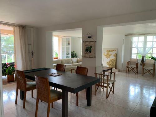 La Villa Pura Vida