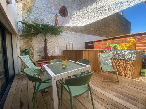 Charentaise Avec Piscine 20min De La Plage -