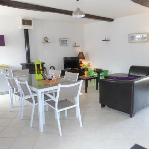 G�te Et Relais Equestre De Marie