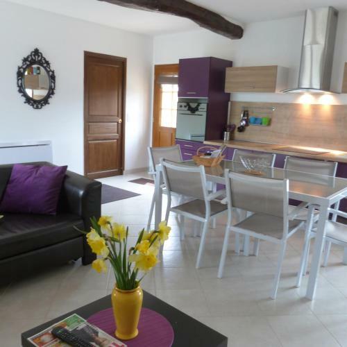 G�te Et Relais Equestre De Marie