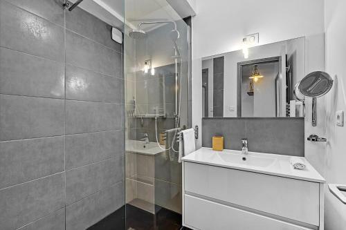 Apartamento Le Regans - Charmant Appartement En Tomette