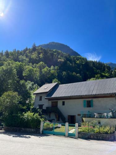 Fabulous Modern Farmhouse, Ski/cycle/hike, Venosc