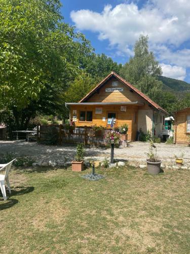 Camping Du Petit Vaux