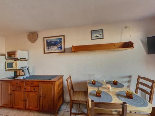 Apartamento Studio Le Corbier, 1 Pi�ce, 4 Personnes - Fr-1-267-215